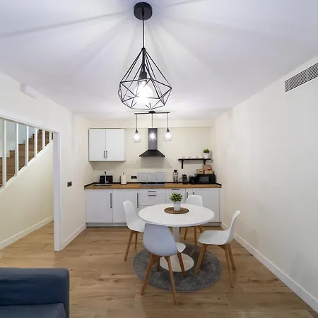 San Lazaro Apartment *