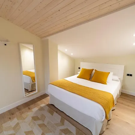 San Lazaro Apartment *